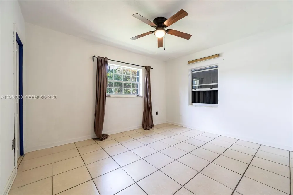 76 NE 170th St North Miami Beach, FL 33162