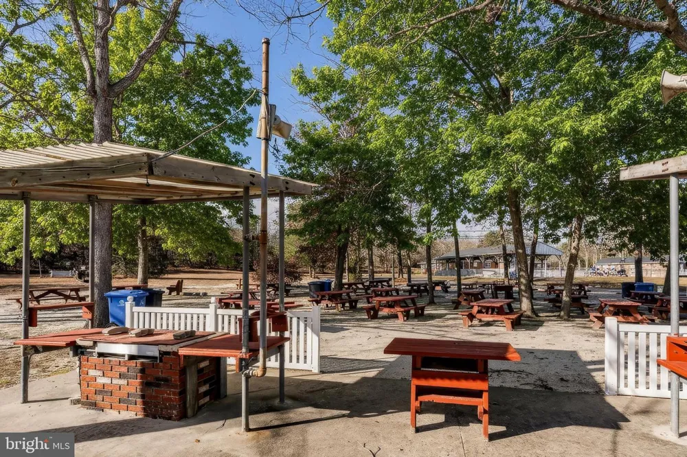45 DOGWOOD ROAD #8 Manahawkin, NJ 08050