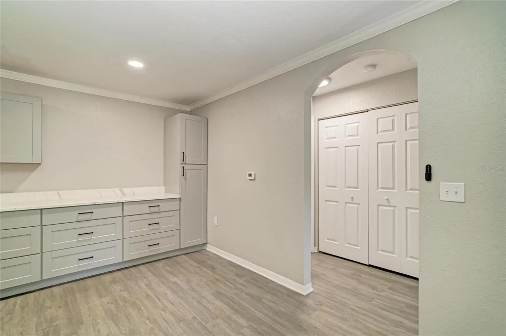 8932 MANOR LOOP #102 Bradenton, FL 34202