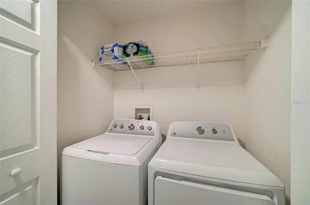 8932 MANOR LOOP #102 Bradenton, FL 34202