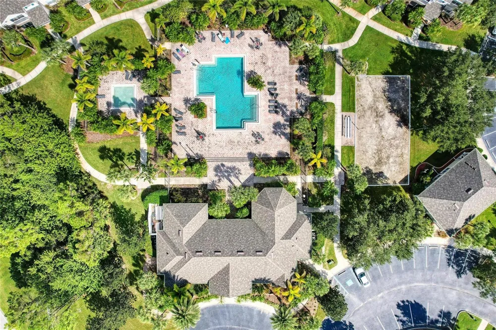 8932 MANOR LOOP #102 Bradenton, FL 34202