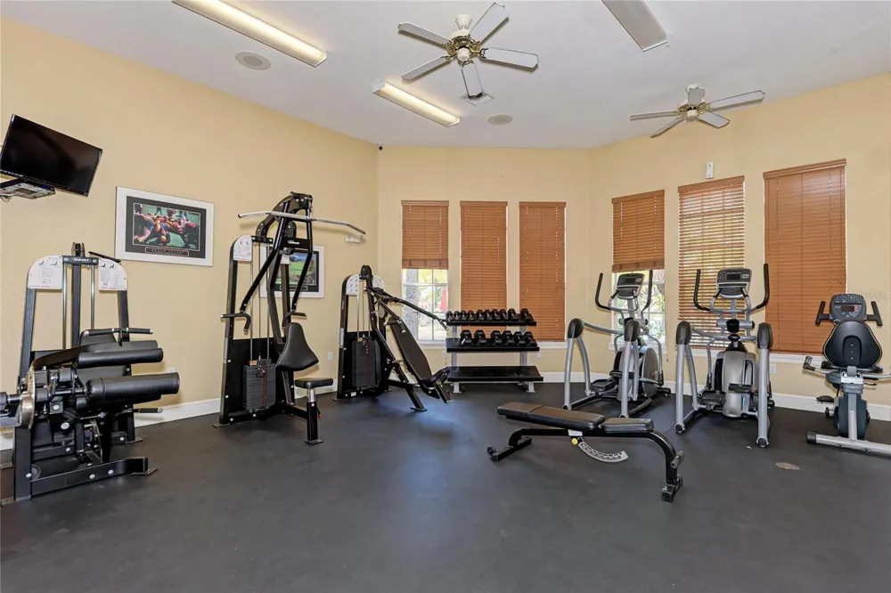 8932 MANOR LOOP #102 Bradenton, FL 34202