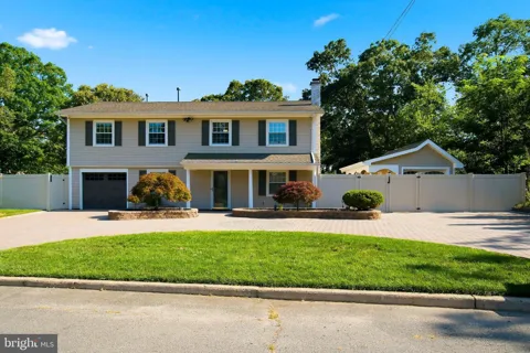 213 LAWRENCE DRIVE
