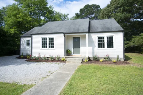 815 Cedar Ln