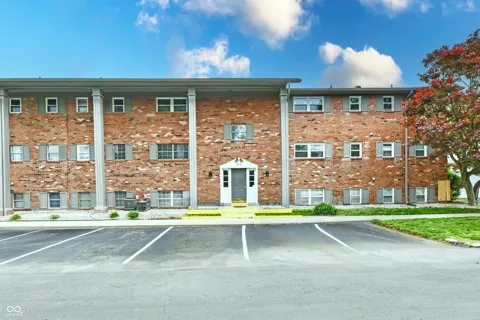 3016 Lake Shore Drive #E