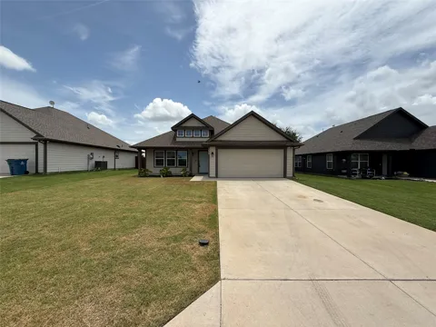 305 Sunnyside Drive