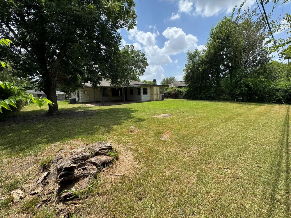 311 Alta Vista Drive Pasadena, TX 77502