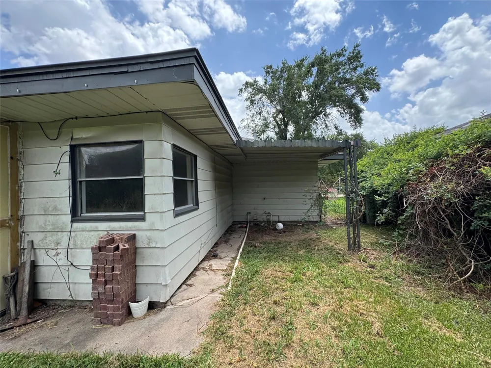 311 Alta Vista Drive Pasadena, TX 77502