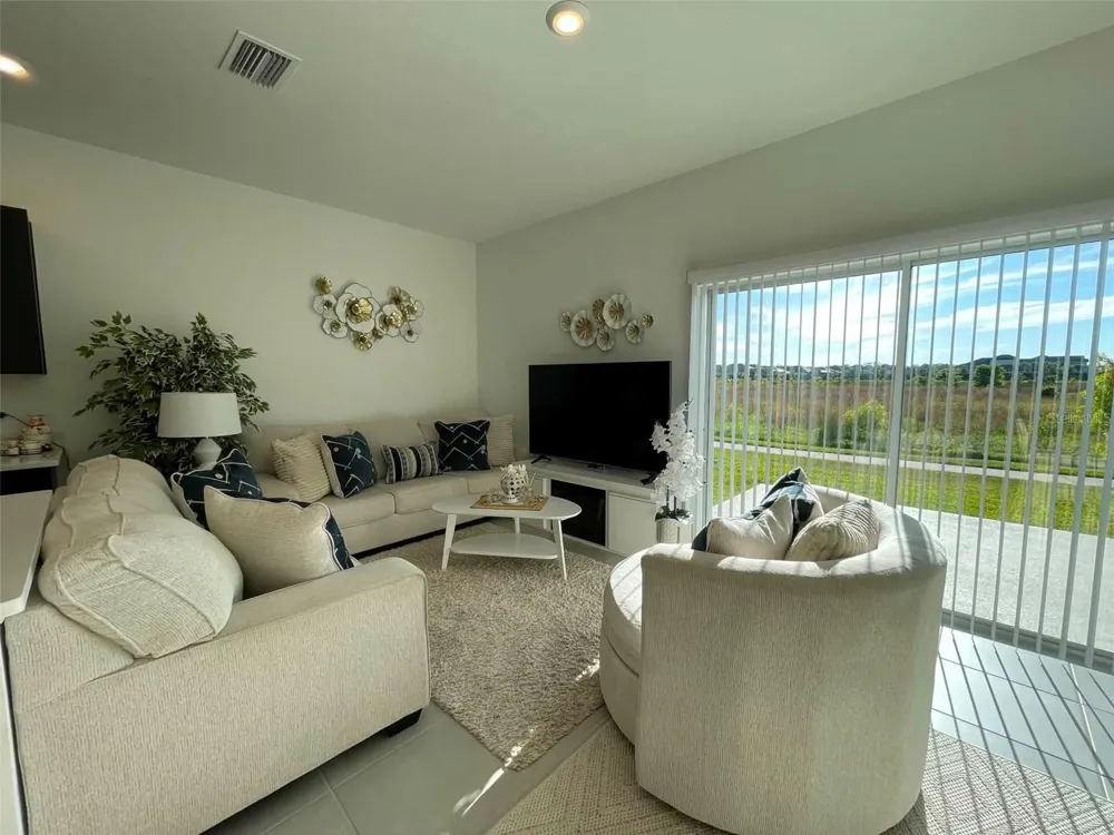 2516 PARAVANE WAY Wesley Chapel, FL 33543