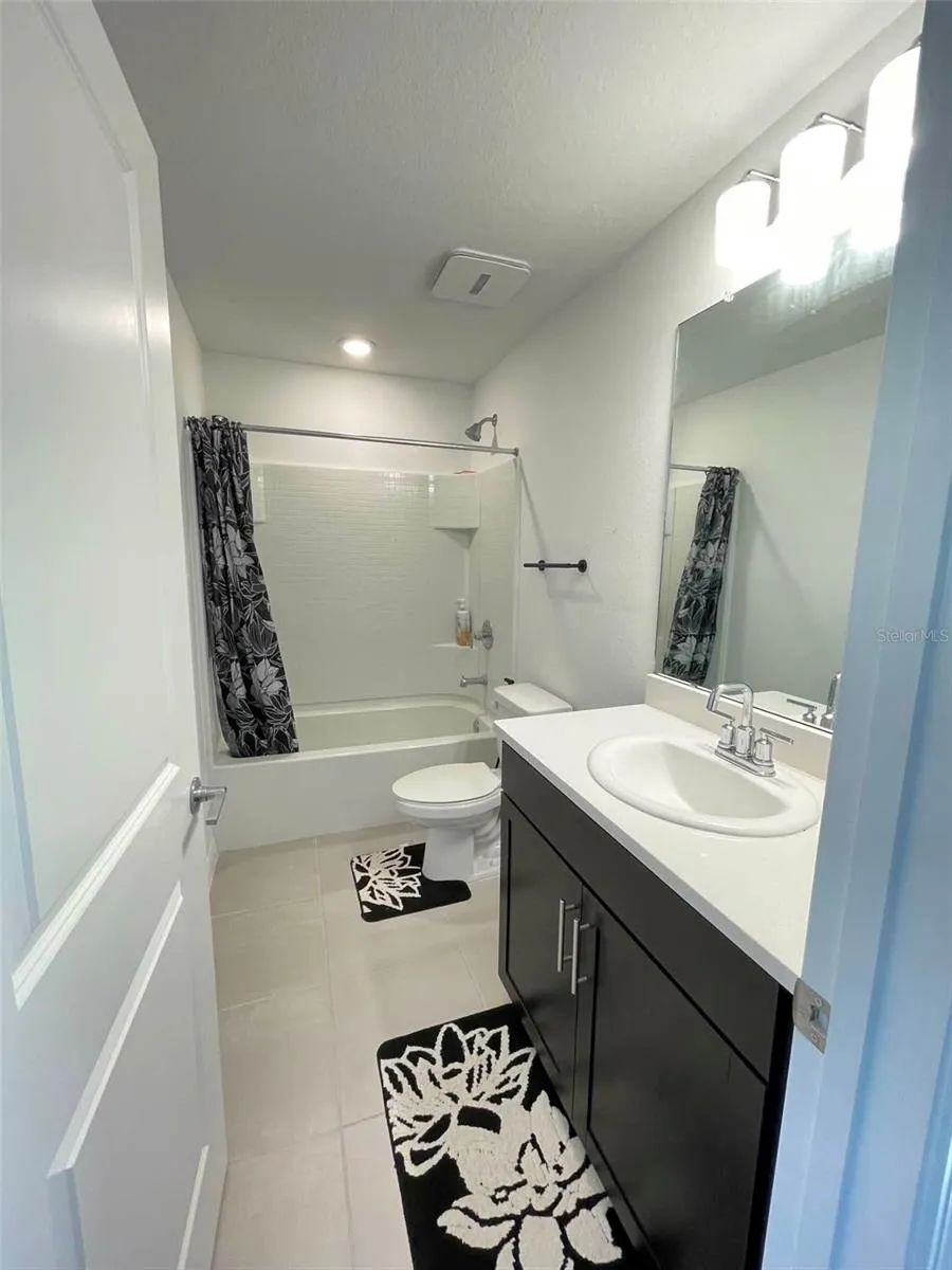 2516 PARAVANE WAY Wesley Chapel, FL 33543