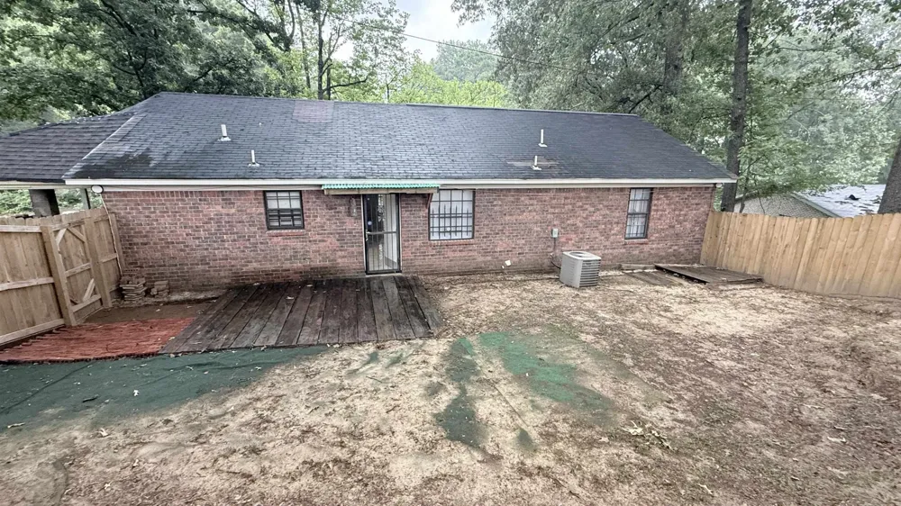 2753 E SKYLINE CIR Memphis, TN 38127