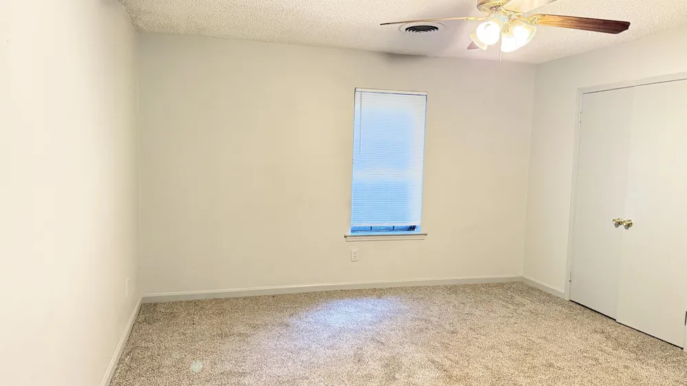 2753 E SKYLINE CIR Memphis, TN 38127