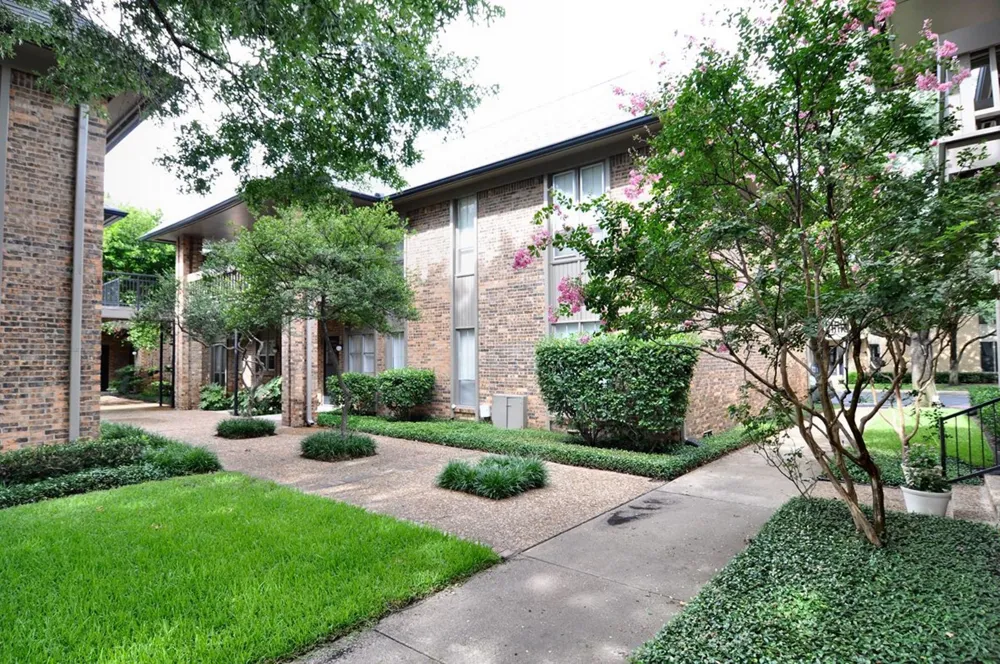 10757 Villager Road #B Dallas, TX 75230