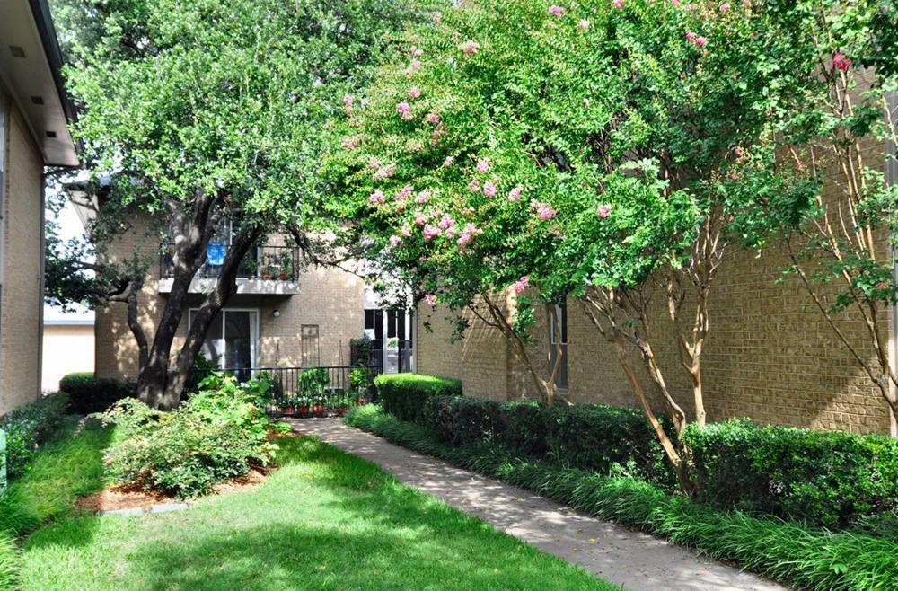 10757 Villager Road #B Dallas, TX 75230