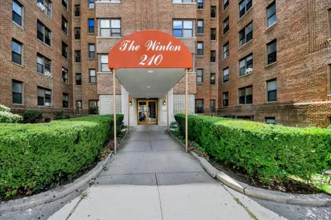 210 Martine Avenue #5F