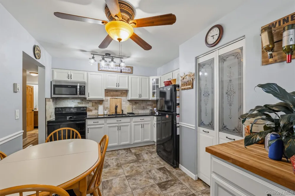 1 Kings Court #A Mohegan Lake, NY 10547