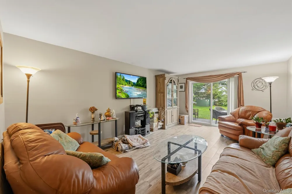 1 Kings Court #A Mohegan Lake, NY 10547