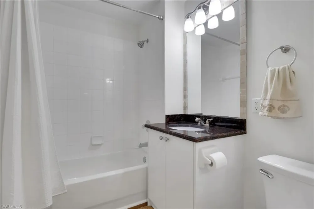 3048 Horizon Lane #1103 Naples, FL 34109