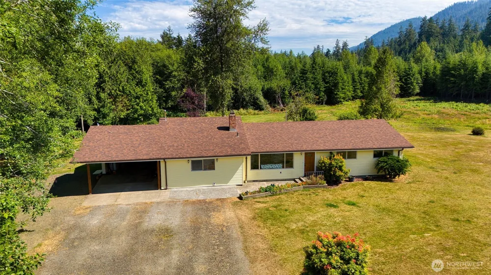 39 Neilton Lane Humptulips, WA 98552