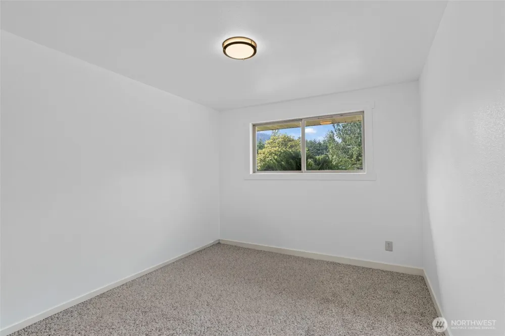39 Neilton Lane Humptulips, WA 98552