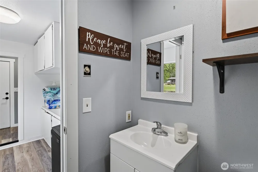 39 Neilton Lane Humptulips, WA 98552