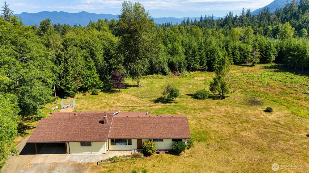 39 Neilton Lane Humptulips, WA 98552