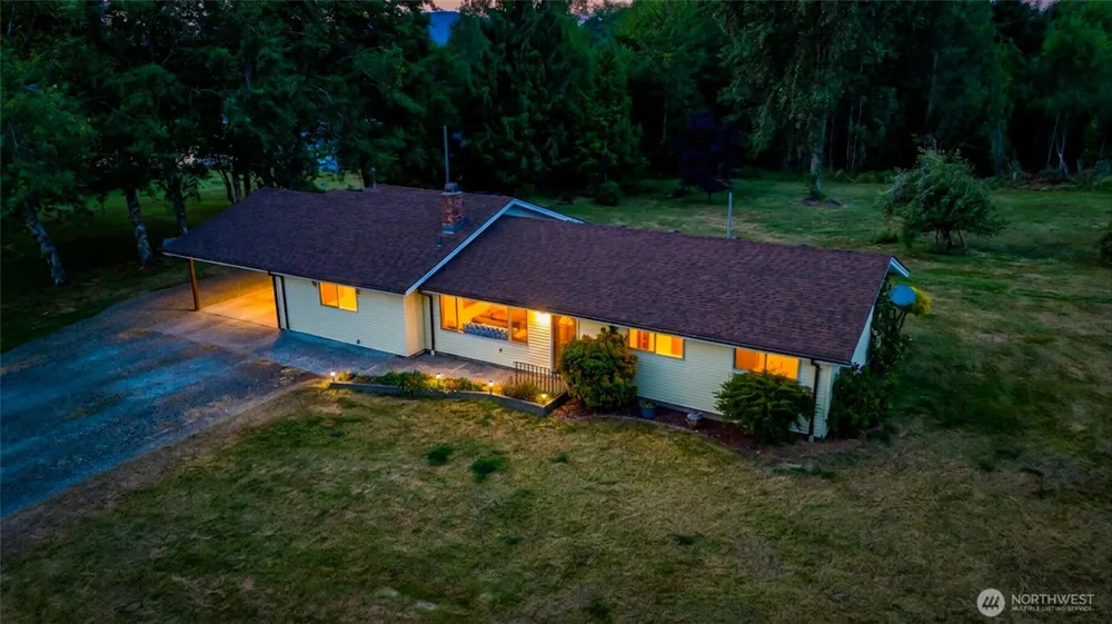 39 Neilton Lane Humptulips, WA 98552