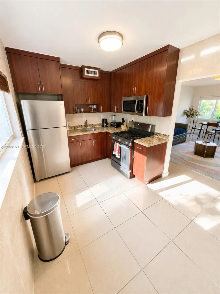 1050 94th St #2 Bay Harbor Islands, FL 33154
