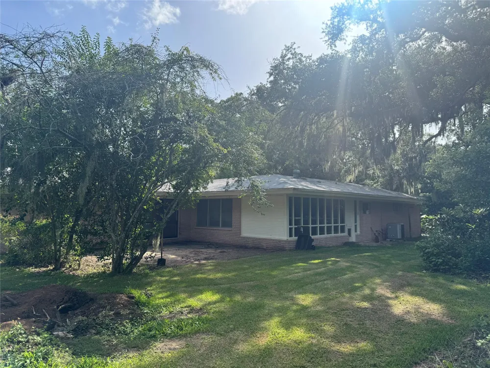 408 Oak Drive Lake Jackson, TX 77566