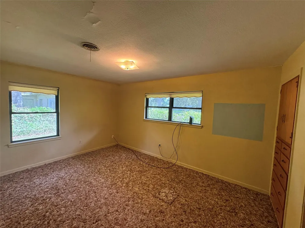 408 Oak Drive Lake Jackson, TX 77566