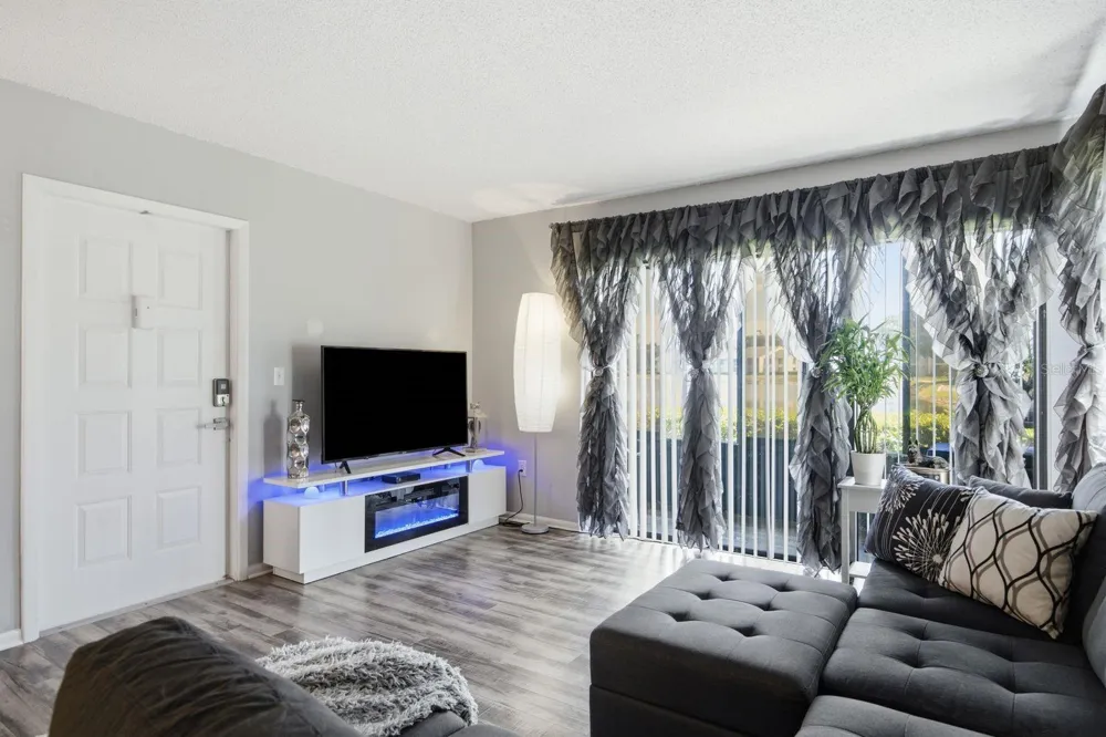 1179 PINE RIDGE CIRCLE W #G1 Tarpon Springs, FL 34688