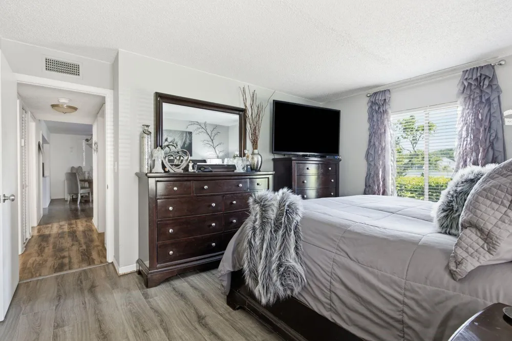 1179 PINE RIDGE CIRCLE W #G1 Tarpon Springs, FL 34688