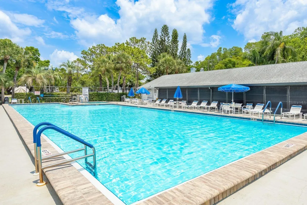 1179 PINE RIDGE CIRCLE W #G1 Tarpon Springs, FL 34688