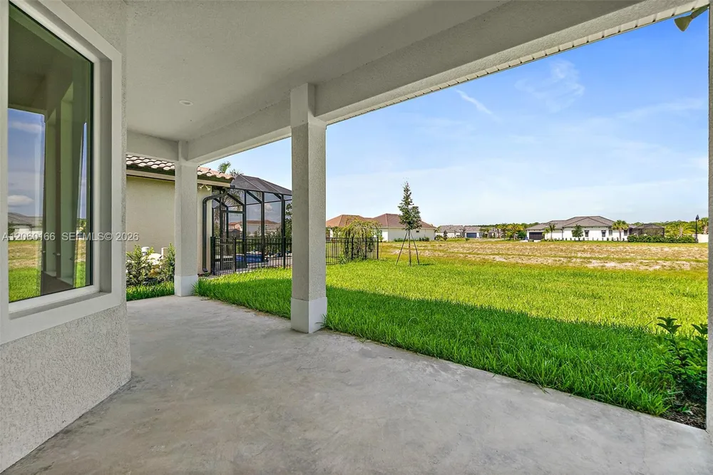 3 RIO VISTA DR Palm Coast, FL 32137