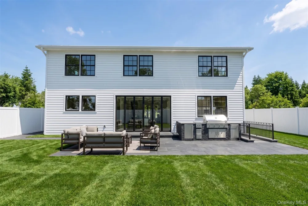 50 Cliff Lane Levittown, NY 11756