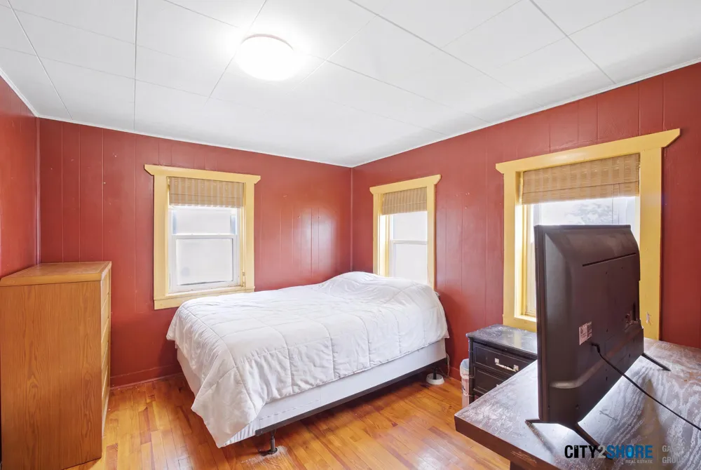 413 6th Street Grand Haven, MI 49417