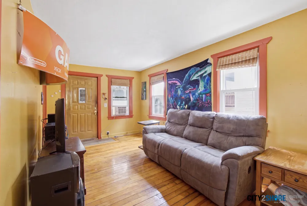 413 6th Street Grand Haven, MI 49417