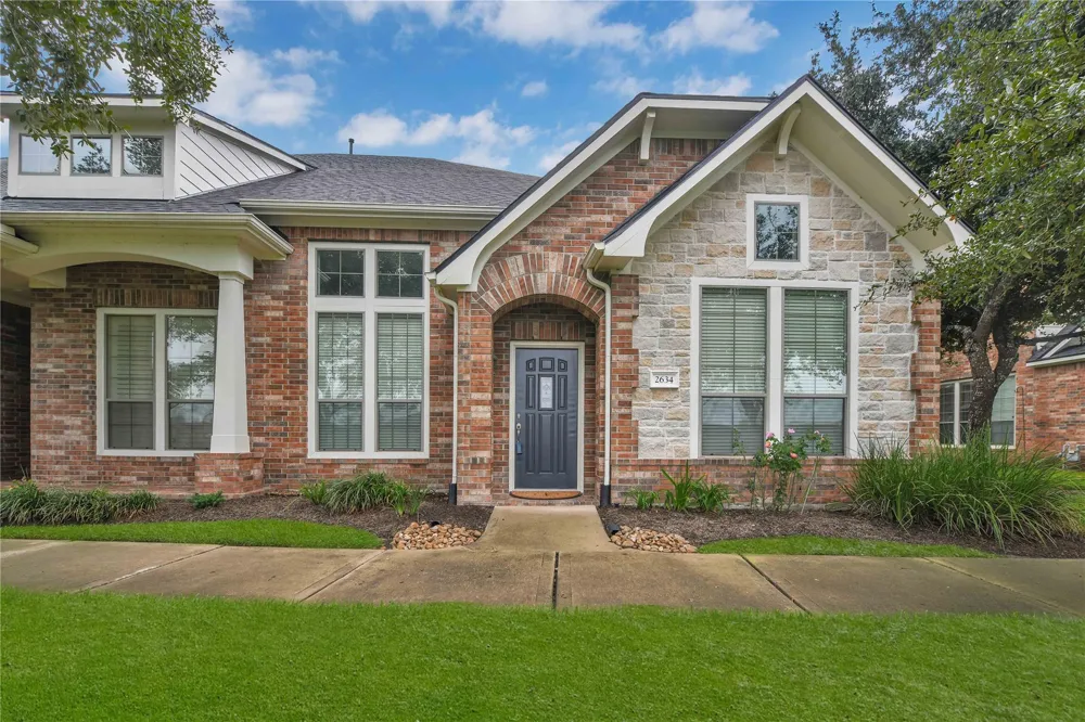 2634 Arbor Hill Lane Pearland, TX 77584
