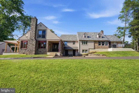 612 BUSTLETON PIKE