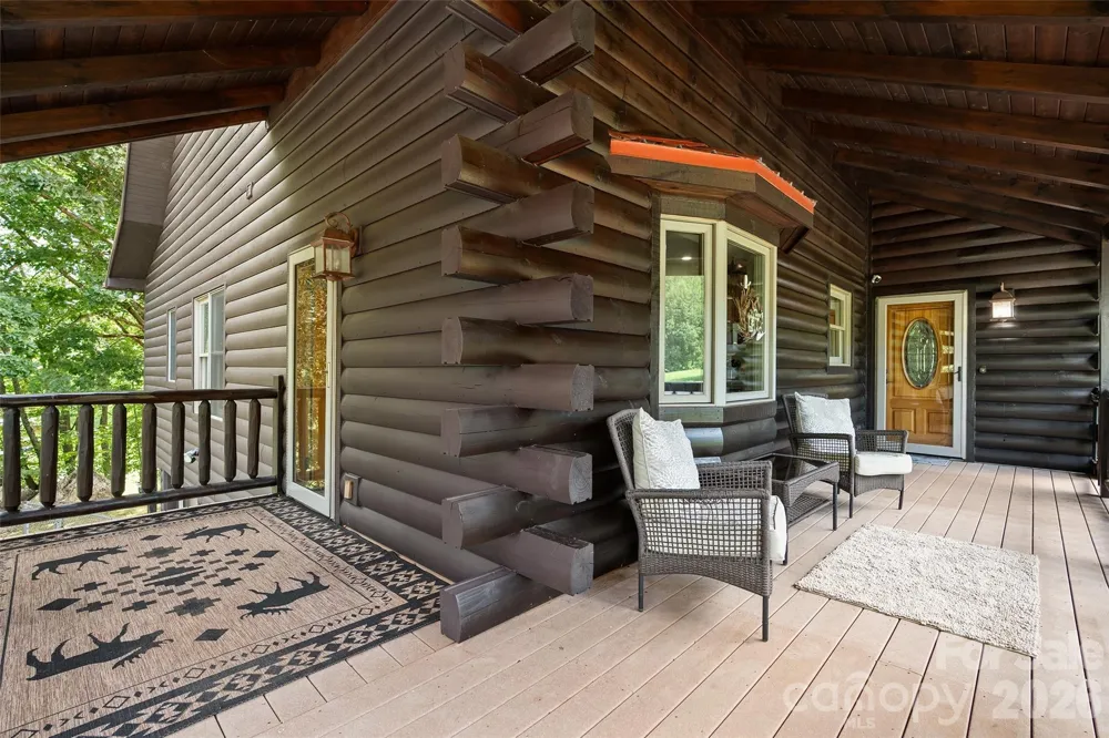 42 Chinaberry Court Waynesville, NC 28785