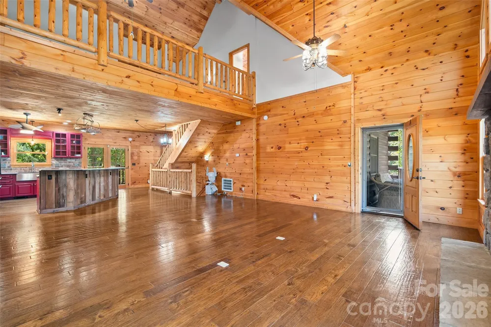 42 Chinaberry Court Waynesville, NC 28785