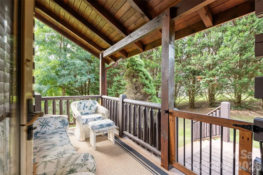 42 Chinaberry Court Waynesville, NC 28785