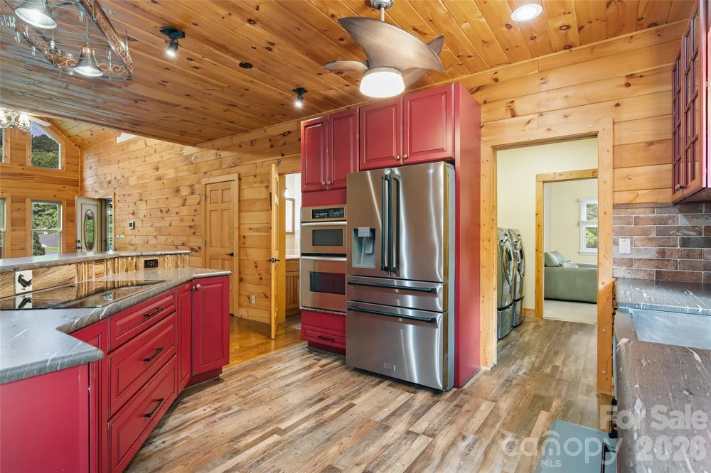 42 Chinaberry Court Waynesville, NC 28785