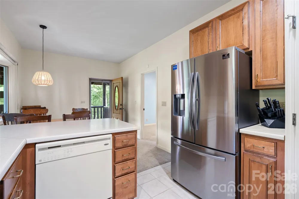 42 Chinaberry Court Waynesville, NC 28785