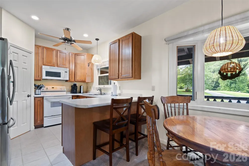 42 Chinaberry Court Waynesville, NC 28785