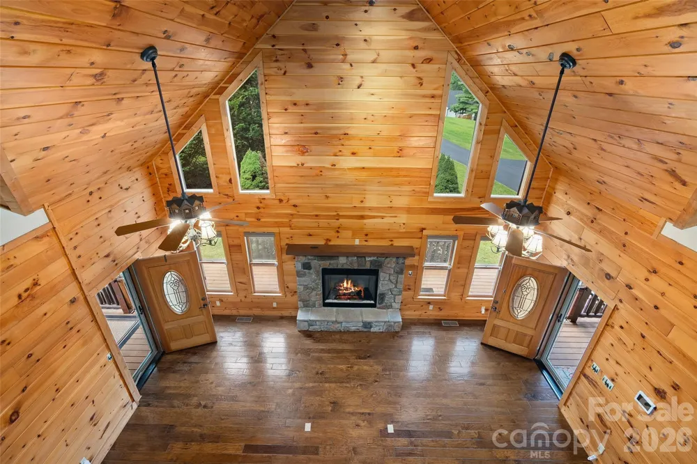 42 Chinaberry Court Waynesville, NC 28785
