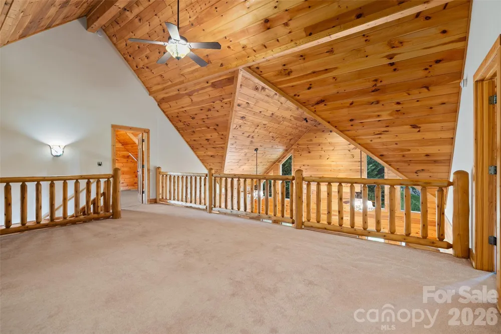 42 Chinaberry Court Waynesville, NC 28785