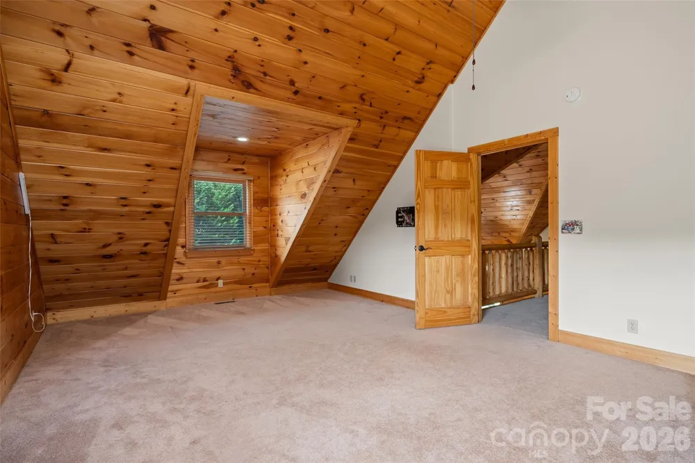 42 Chinaberry Court Waynesville, NC 28785