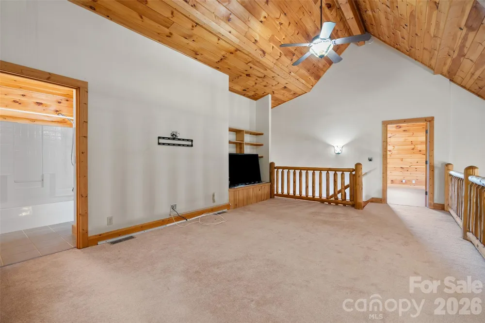 42 Chinaberry Court Waynesville, NC 28785