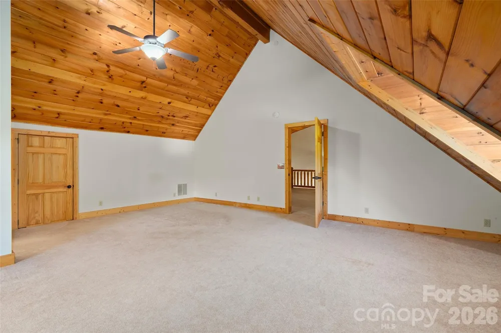 42 Chinaberry Court Waynesville, NC 28785